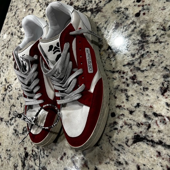 OFF-WHITE Vulcanized 5.0 Low Top Men’s Size 10 / 43